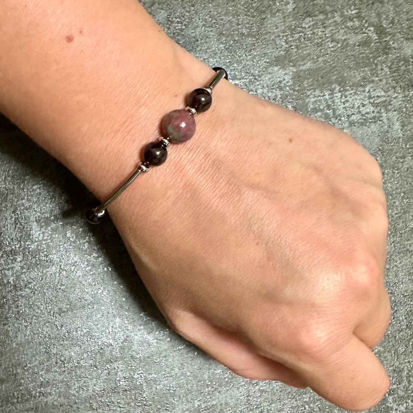 Midnight Bloom – Obsidian & Ruby in Zoisite Memory Wire Bracelet
