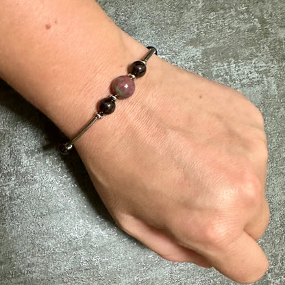 Midnight Bloom – Obsidian & Ruby in Zoisite Memory Wire Bracelet