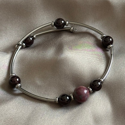 Midnight Bloom – Obsidian & Ruby in Zoisite Memory Wire Bracelet